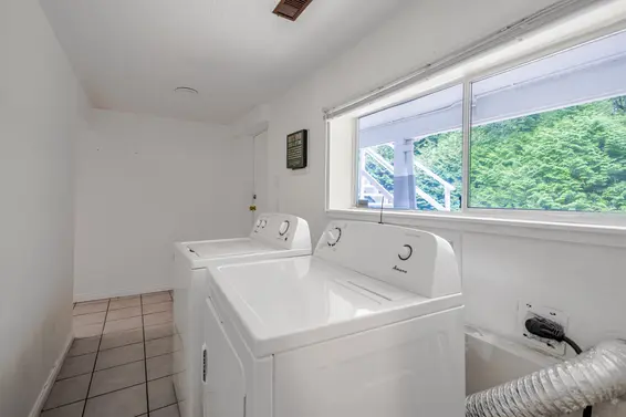 4380 Woodcrest Road, West Vancouver For Sale - image 33