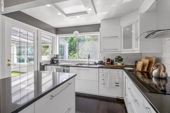 4380 Woodcrest Road, West Vancouver For Sale - image 9