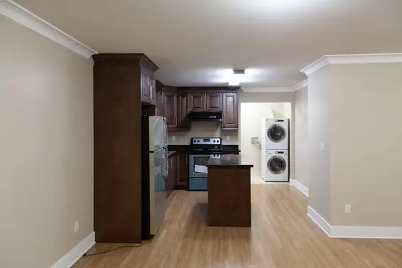 706 Roslyn Boulevard, North Vancouver For Sale - image 21