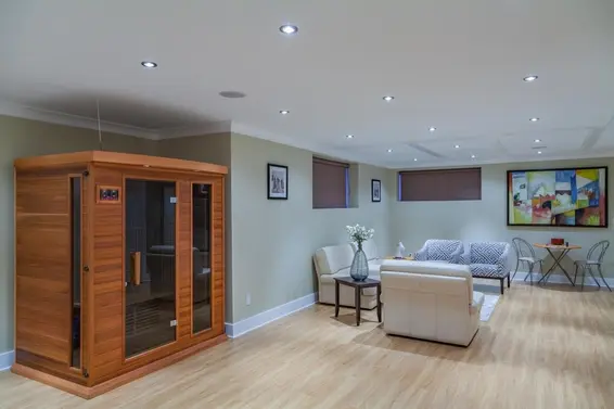 706 Roslyn Boulevard, North Vancouver For Sale - image 24
