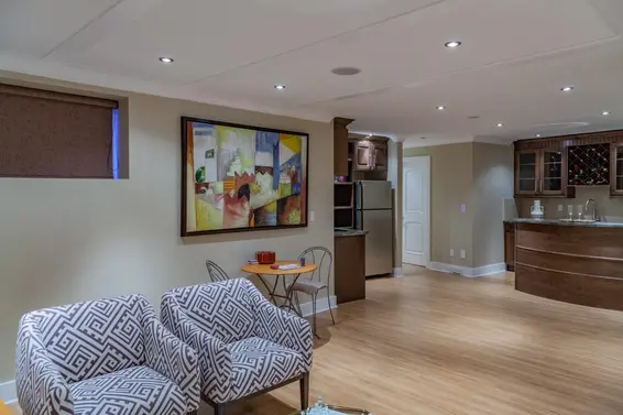 706 Roslyn Boulevard, North Vancouver For Sale - image 26