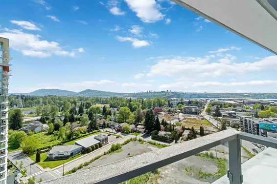1704 1500 Fern Street, North Vancouver