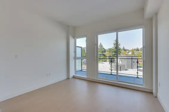 663 422 East 3rd Street, North Vancouver For Sale - image 10