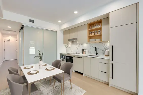663 422 East 3rd Street, North Vancouver For Sale - image 4