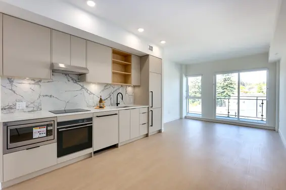 663 422 East 3rd Street, North Vancouver For Sale - image 5