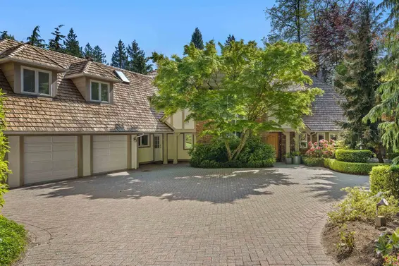 2992 Rosebery Avenue, West Vancouver For Sale - image 2