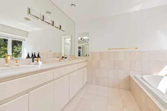 2992 Rosebery Avenue, West Vancouver For Sale - image 22