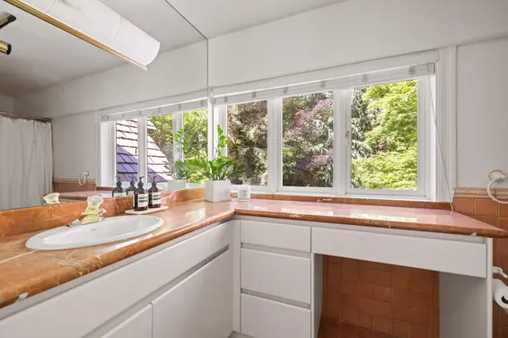 2992 Rosebery Avenue, West Vancouver For Sale - image 26