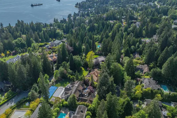 2992 Rosebery Avenue, West Vancouver For Sale - image 39