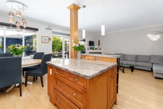 331 West 14th Street, North Vancouver For Sale - image 11