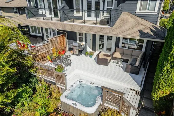 331 West 14th Street, North Vancouver For Sale - image 2