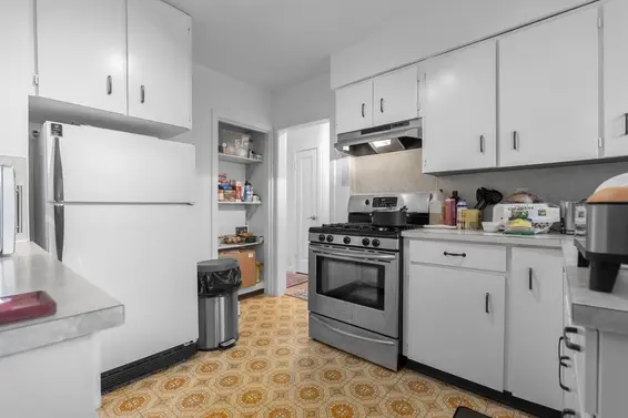 234 West St. James Road, North Vancouver For Sale - image 18