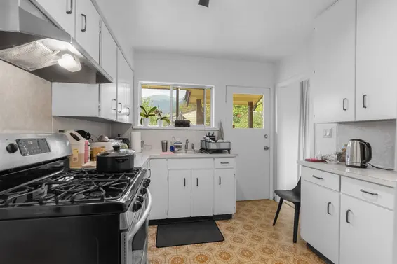 234 West St. James Road, North Vancouver For Sale - image 20