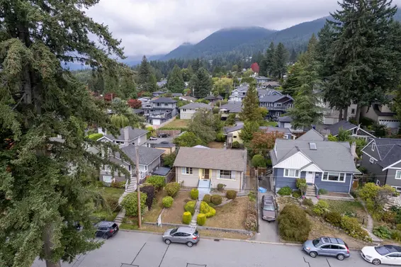 234 West St. James Road, North Vancouver For Sale - image 31