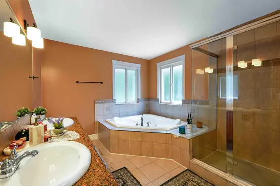 2060 Cortell Street, North Vancouver For Sale - image 17