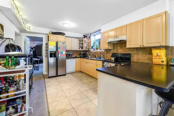 2060 Cortell Street, North Vancouver For Sale - image 32