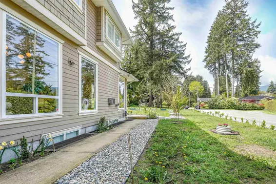 2060 Cortell Street, North Vancouver For Sale - image 33