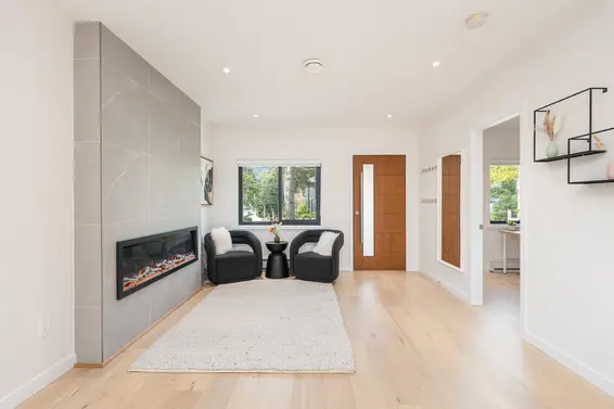293 West Windsor Road, North Vancouver For Sale - image 7