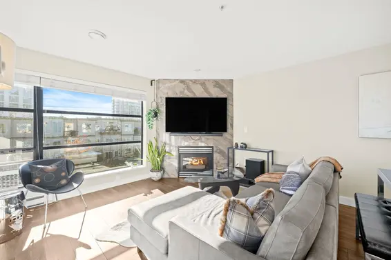 410 124 West 3rd Street, North Vancouver For Sale - image 3