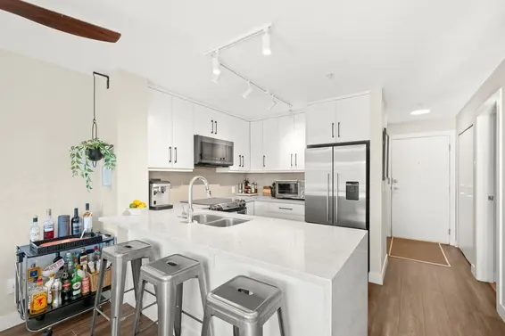 410 124 West 3rd Street, North Vancouver For Sale - image 6