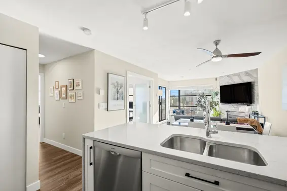 410 124 West 3rd Street, North Vancouver For Sale - image 9