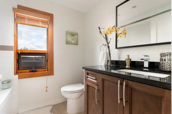 2436 Mathers Avenue, West Vancouver For Sale - image 23