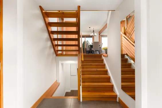 2436 Mathers Avenue, West Vancouver For Sale - image 3