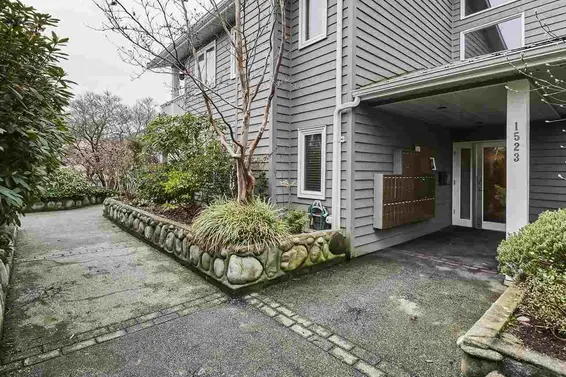 203 1523 Bowser Avenue, North Vancouver For Sale - image 16