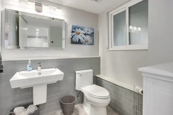 578 East Carisbrooke Road, North Vancouver For Sale - image 27