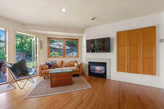 5475 Greenleaf Road, West Vancouver For Sale - image 10