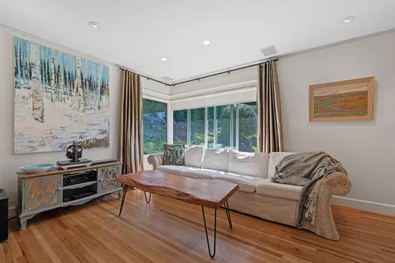 5475 Greenleaf Road, West Vancouver For Sale - image 18