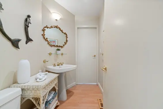 5475 Greenleaf Road, West Vancouver For Sale - image 30