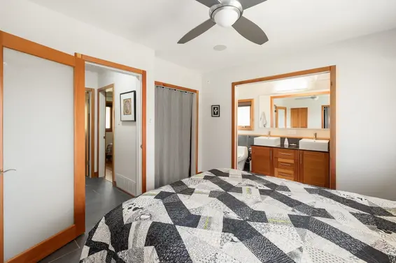 1374 East 15th Street, North Vancouver For Sale - image 34