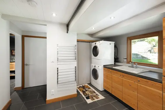 1374 East 15th Street, North Vancouver For Sale - image 37