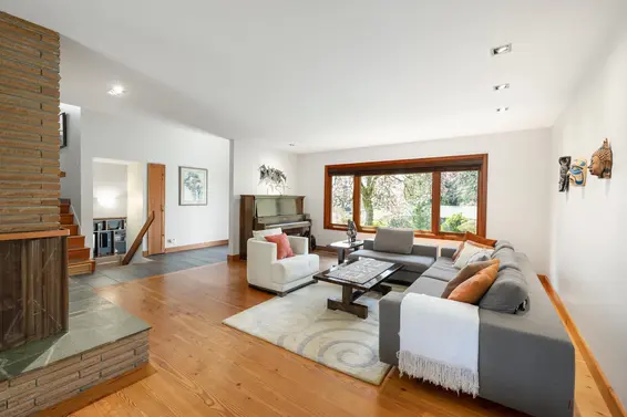 1374 East 15th Street, North Vancouver For Sale - image 6