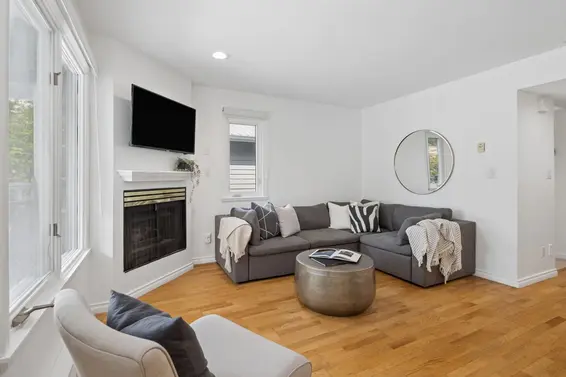 207 1518 Bowser Avenue, North Vancouver For Sale - image 13