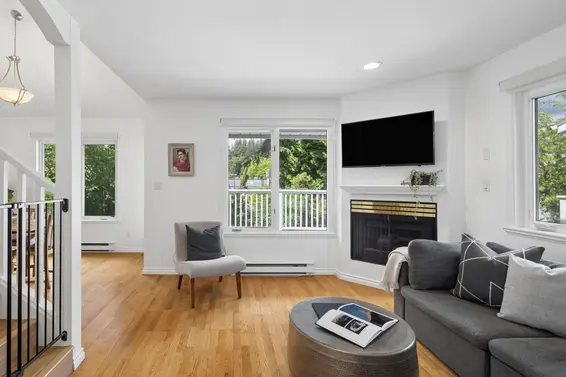 207 1518 Bowser Avenue, North Vancouver For Sale - image 2