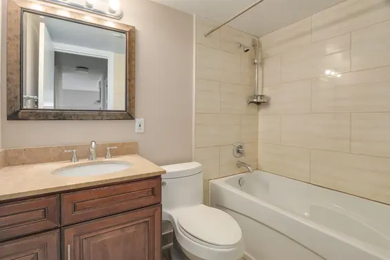 1411 2016 Fullerton Avenue, North Vancouver For Sale - image 17