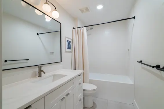 1139 Heritage Boulevard, North Vancouver For Sale - image 32