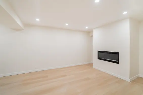 1139 Heritage Boulevard, North Vancouver For Sale - image 33