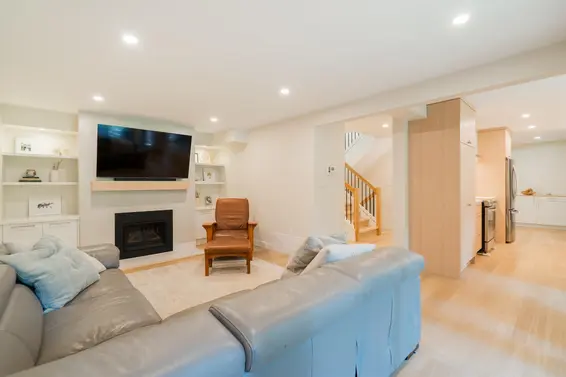 1139 Heritage Boulevard, North Vancouver For Sale - image 5