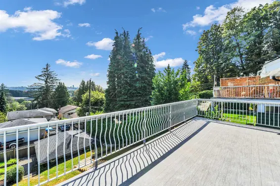1225 Cloverley Street, North Vancouver For Sale - image 18