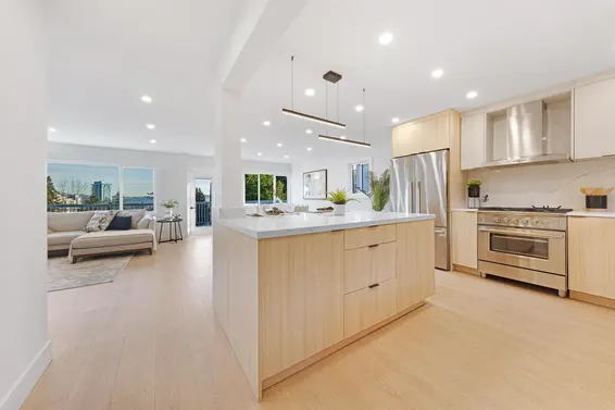1225 Cloverley Street, North Vancouver For Sale - image 6