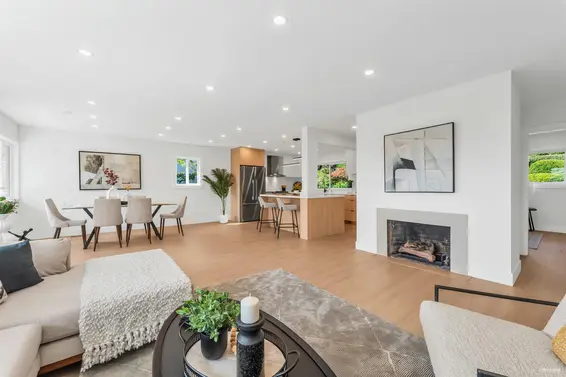 1225 Cloverley Street, North Vancouver For Sale - image 9