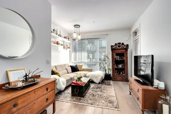 320 723 West 3rd Street, North Vancouver For Sale - image 4