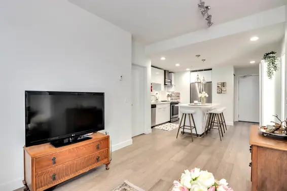 320 723 West 3rd Street, North Vancouver For Sale - image 8
