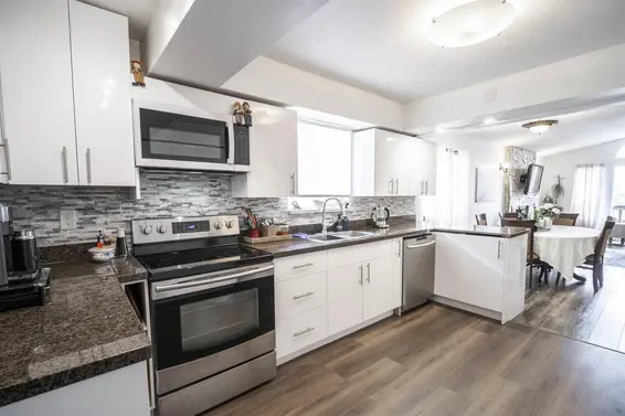 1709 Tatlow Avenue, North Vancouver