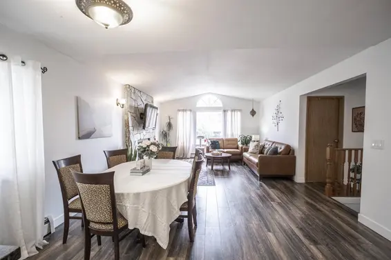 1709 Tatlow Avenue, North Vancouver For Sale - image 6