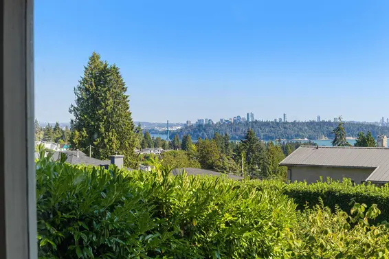 2234 Ottawa Avenue, West Vancouver For Sale - image 8