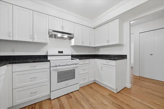 406 1340 Duchess Avenue, West Vancouver For Sale - image 6